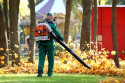 Choosing the Right Blower: A Comprehensive Breakdown by Yard Size